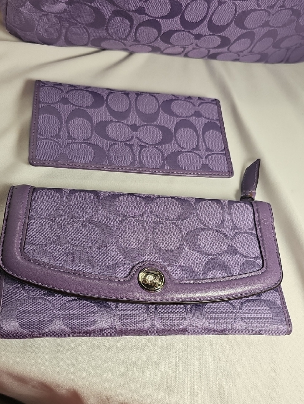 Coach Purple Signature Tote with Matching Wallet and Checkbook Cover - Picture 7 of 16